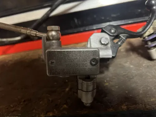 2011 KX250f (B) Kawasaki Front Brake Assembly Mastercylinder Caliper Line