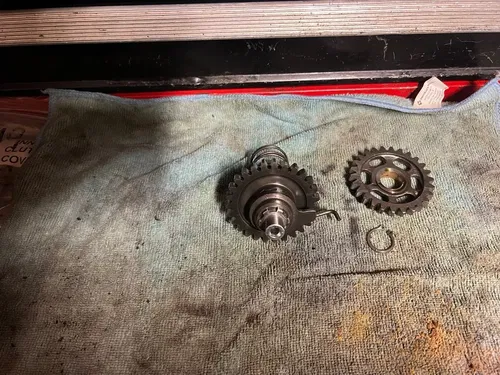 96-00 SUZUKI RM 125 RM125 OEM KICK START SHAFT AND GEARS KICKER GEAR 26211-27C02