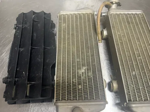 2007 KTM 250 SXF LEFT/RIGHT ENGINE MOTOR COOLING COOLER RADIATOR 77035007300