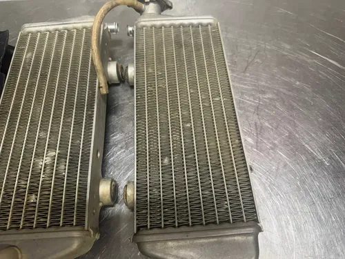 2007 KTM 250 SXF LEFT/RIGHT ENGINE MOTOR COOLING COOLER RADIATOR 77035007300
