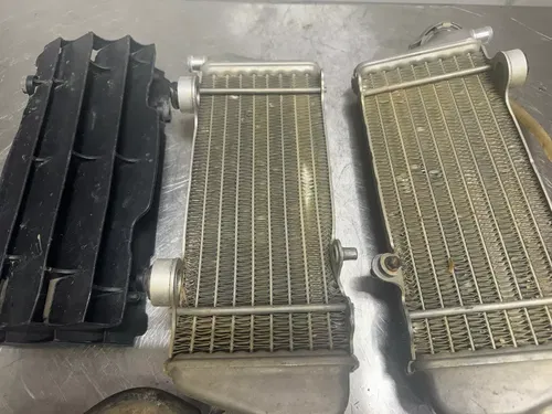 2007 KTM 250 SXF LEFT/RIGHT ENGINE MOTOR COOLING COOLER RADIATOR 77035007300