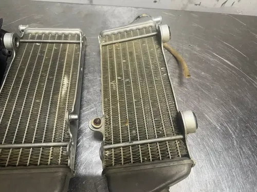 2007 KTM 250 SXF LEFT/RIGHT ENGINE MOTOR COOLING COOLER RADIATOR 77035007300