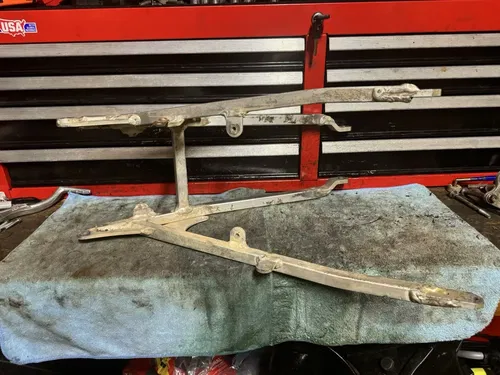 1999 SUZUKI 96-00 RM125 RM250 OEM REAR BACK SUB FRAME SUBFRAME 41200-36E00