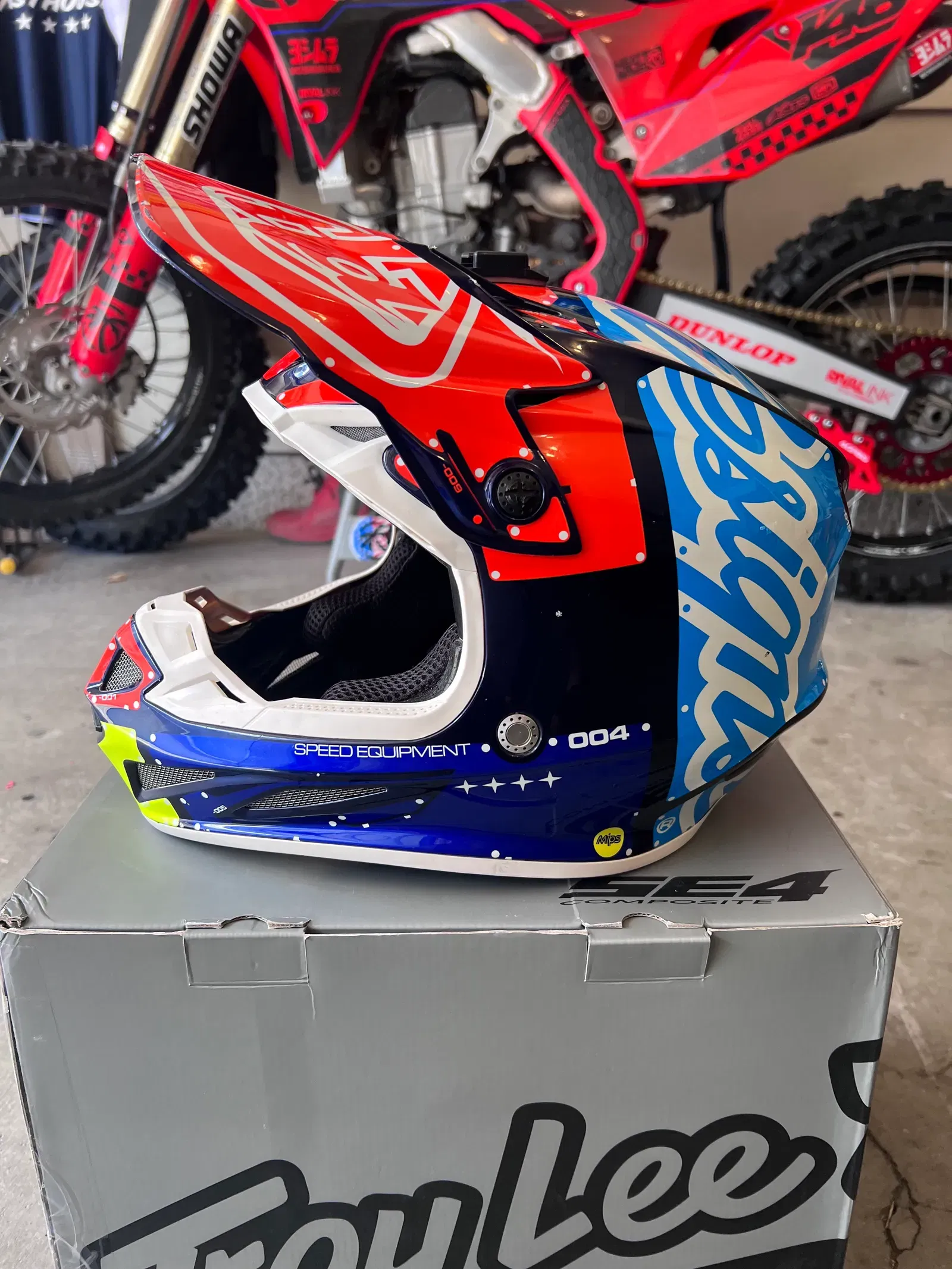 Troy Lee Design SE4