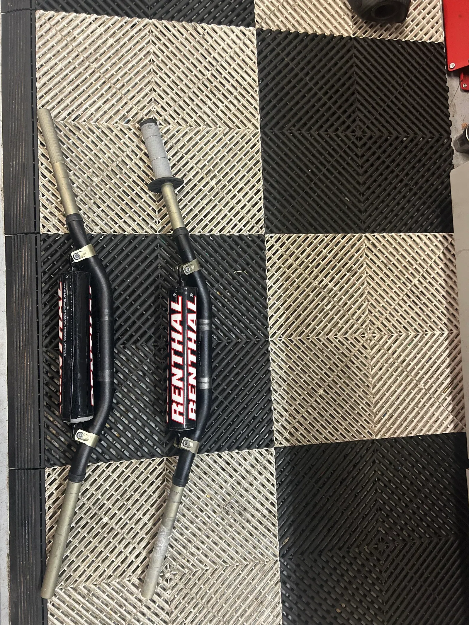 楽天市場】RENTHAL レンサル ツインウォールバー R．カー