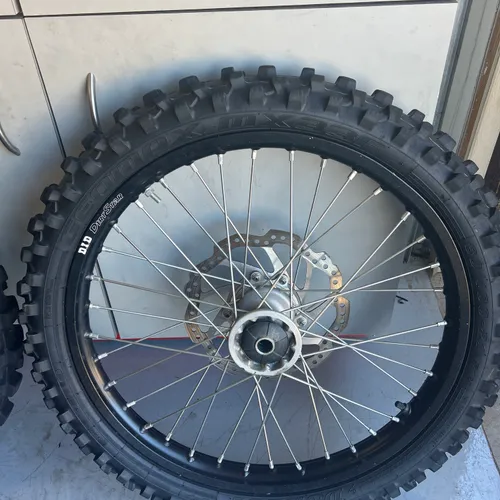 D.I.D Dirt Star Crf Wheels 