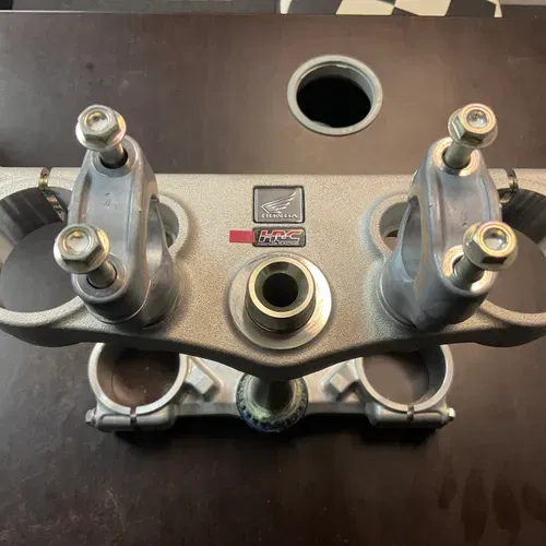 Honda Triple Clamps & Bar Mounts 