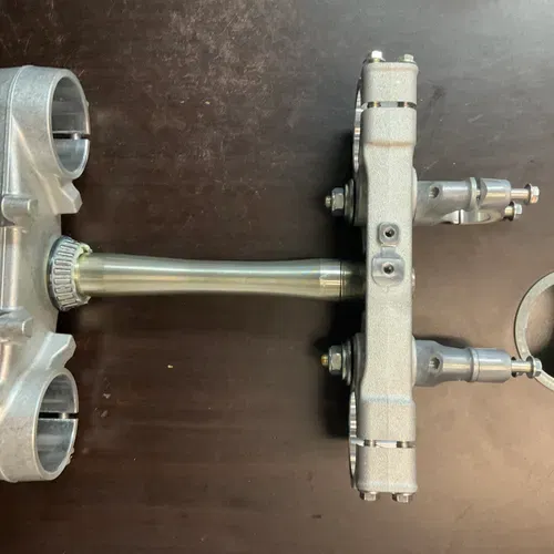 Honda Triple Clamps & Bar Mounts 