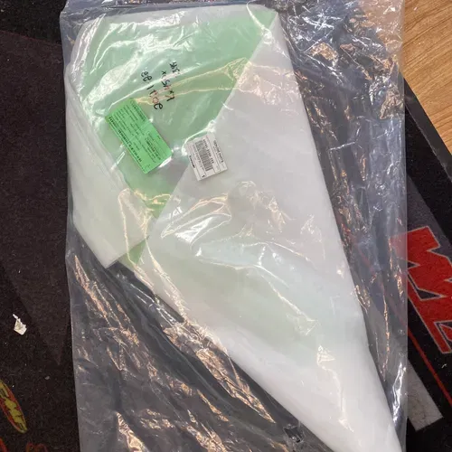OEM 21-22 Kx 450x Shroud