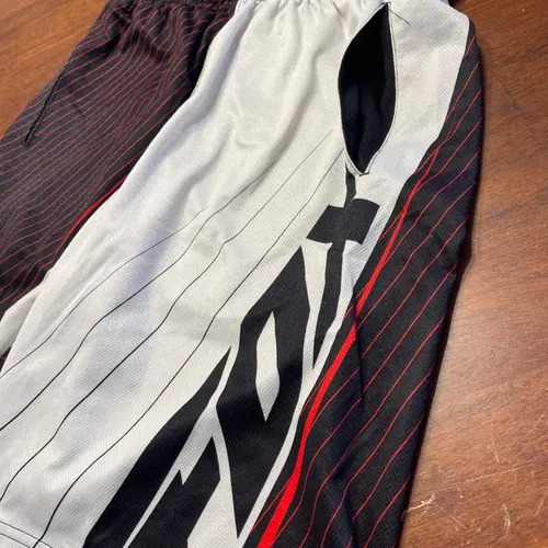 2 Fox Motocross Used Casual Shorts Dry Fit Mens Small 