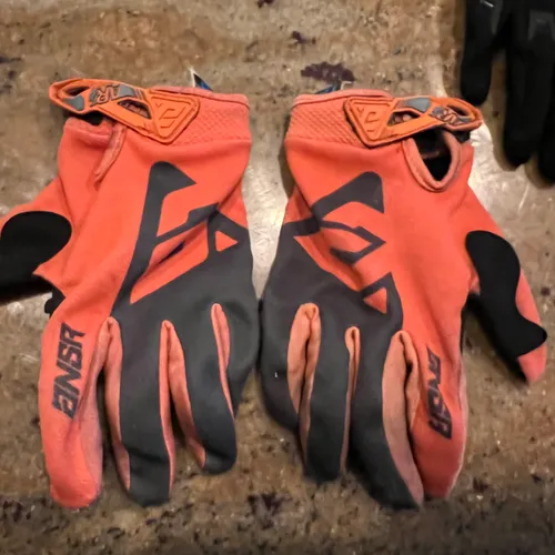 Youth Answer Gloves - Size L