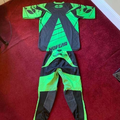 No fear riding gear shop