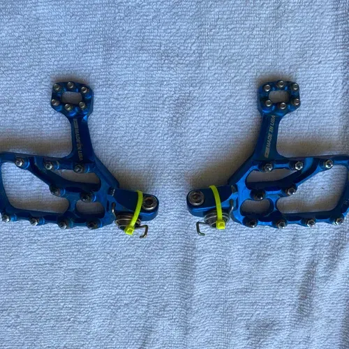 Fastway Air EXT footpegs