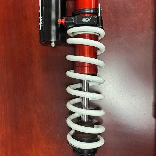USED WP PRO COMPONENTS W/ CASE - XACT 7548 FORK & XACT 8950 SHOCK KTM/HQV/GAS