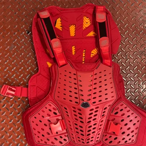USED TLD ROCKFIGHT CE CHEST PROTECTOR SOLID RED- XL/2X