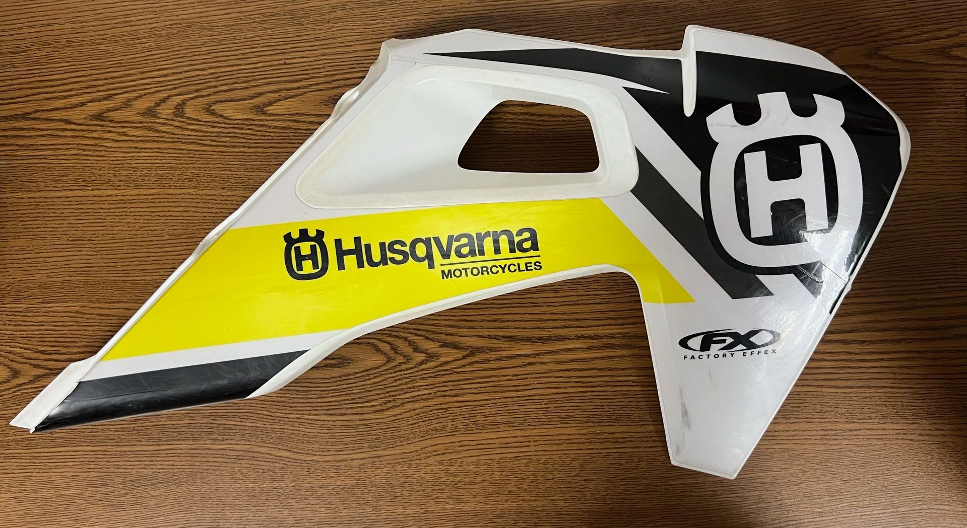 USED 2019 HUSQVARNA FC 450 RIGHT & LEFT SIDE FAIRINGS MX092