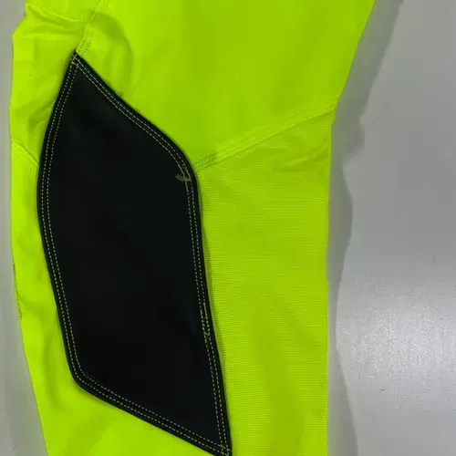 USED TROY LEE YOUTH GP MONO PANTS SIZE 28