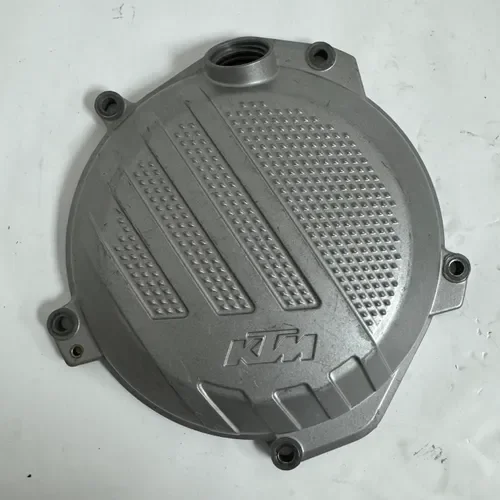 USED KTM 250/350 FOUR STROKE OUTSIDE CLUTCH COVER