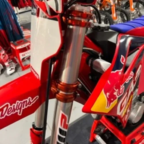 GASGAS FACTORY RACING TRIPLE CLAMP - RED