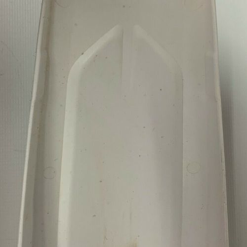 YAMAHA REAR FENDER - WHITE - (BR9-21610-00-00)