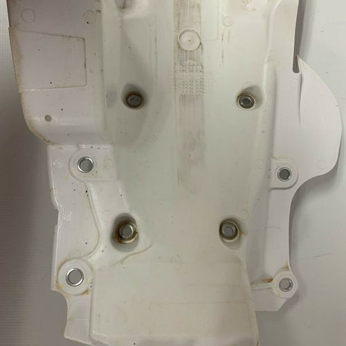 YAMAHA REAR FENDER - WHITE - (BR9-21610-00-00)