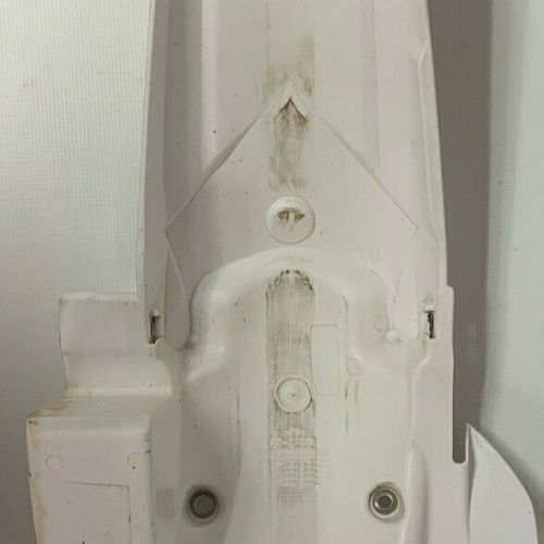 YAMAHA REAR FENDER - WHITE - (BR9-21610-00-00)