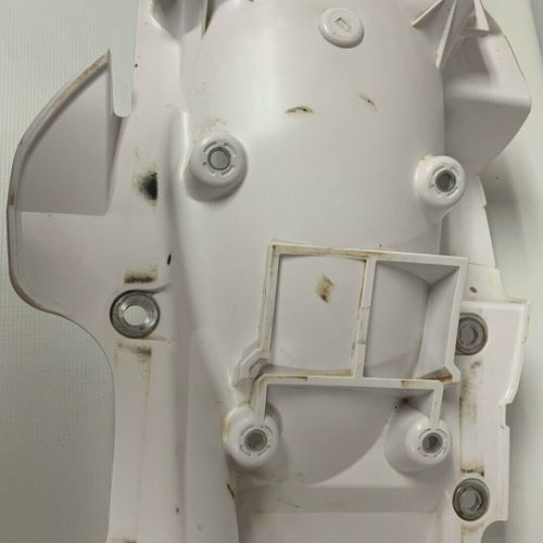 YAMAHA REAR FENDER - WHITE - (BR9-21610-00-00)