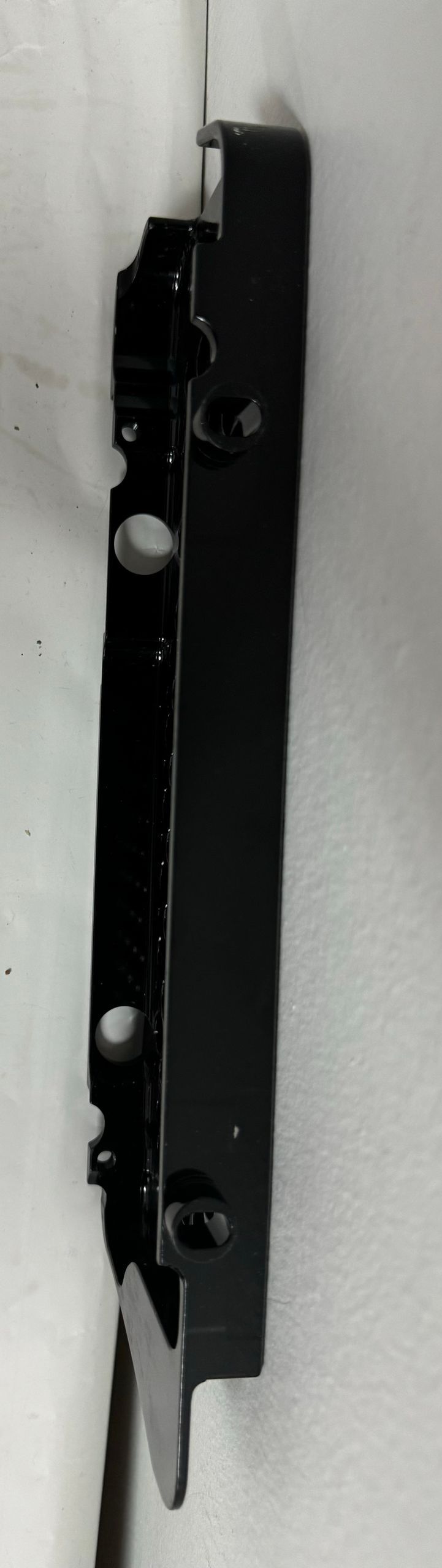 USED SRT RADIATOR GUARD BLK PAIR - MX075