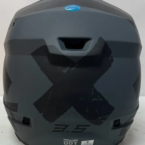 USED LEATT MOTO 3.5 V22 HELMET - GHOST - SIZE SMALL