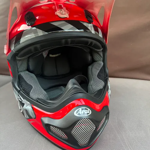Arai VX PRO4 Helmets - Size M