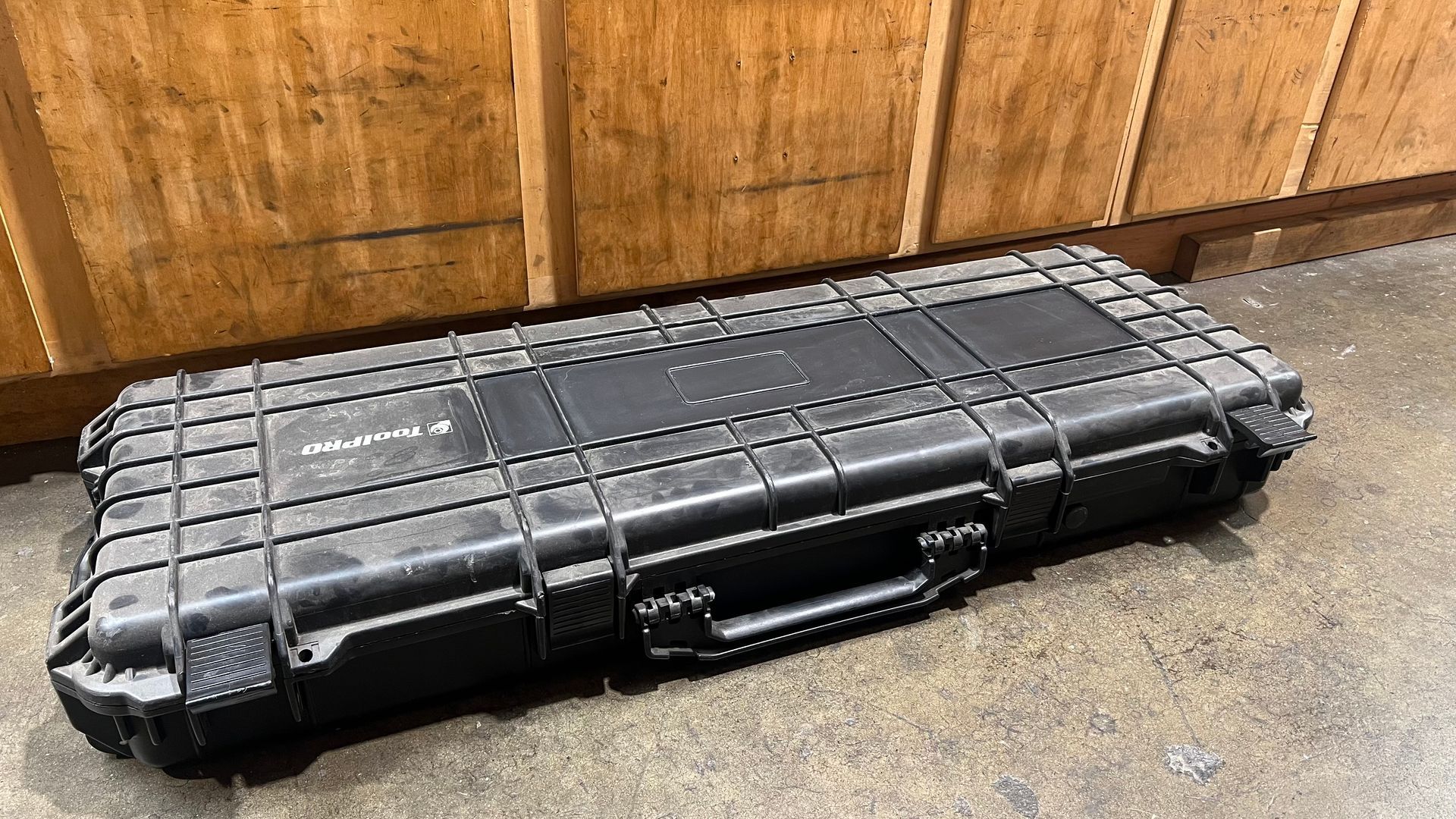 Suspension Hard Shell Plastic Shipping Rifle Gun Box Case