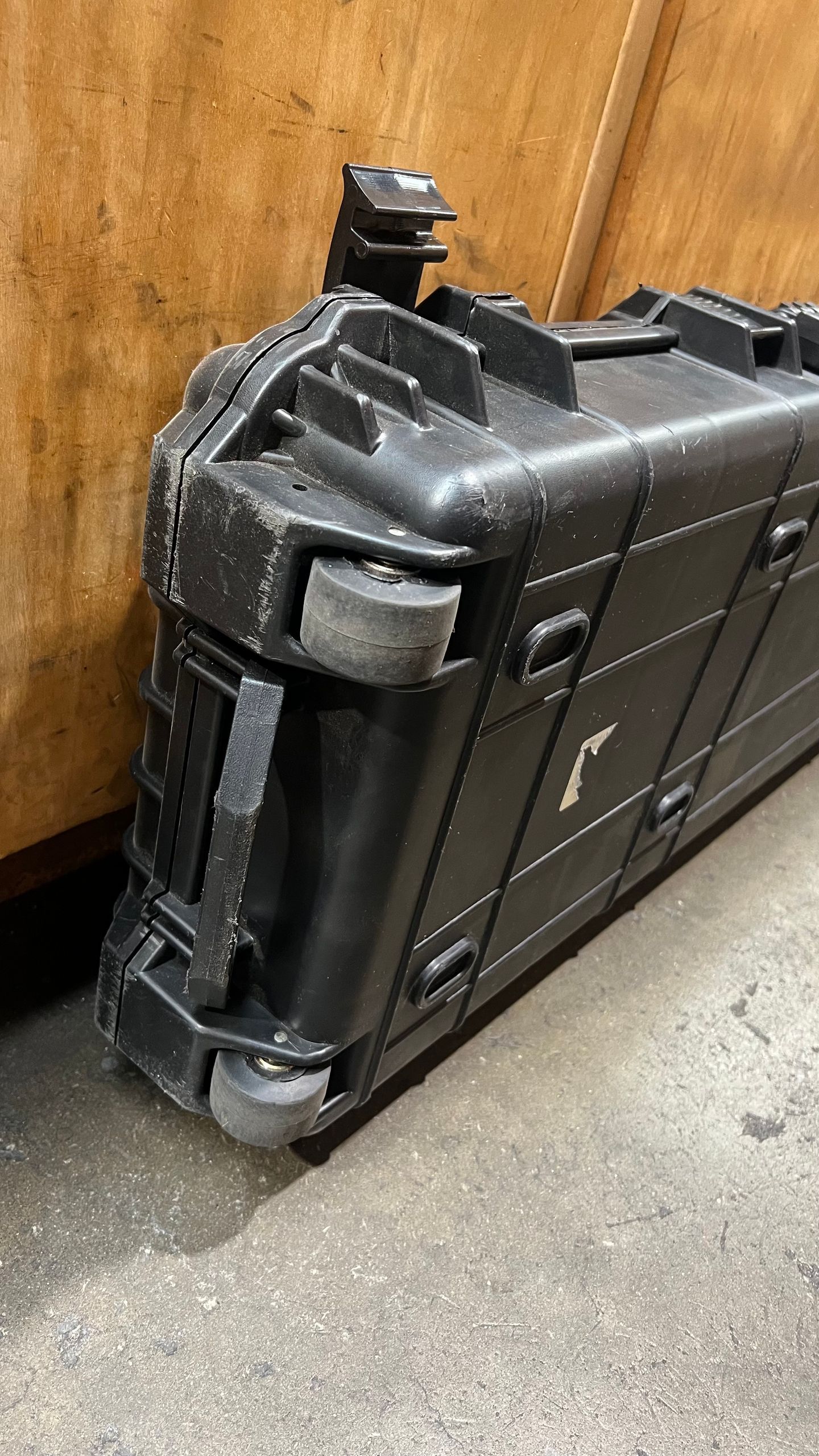 Suspension Hard Shell Plastic Shipping Rifle Gun Box Case