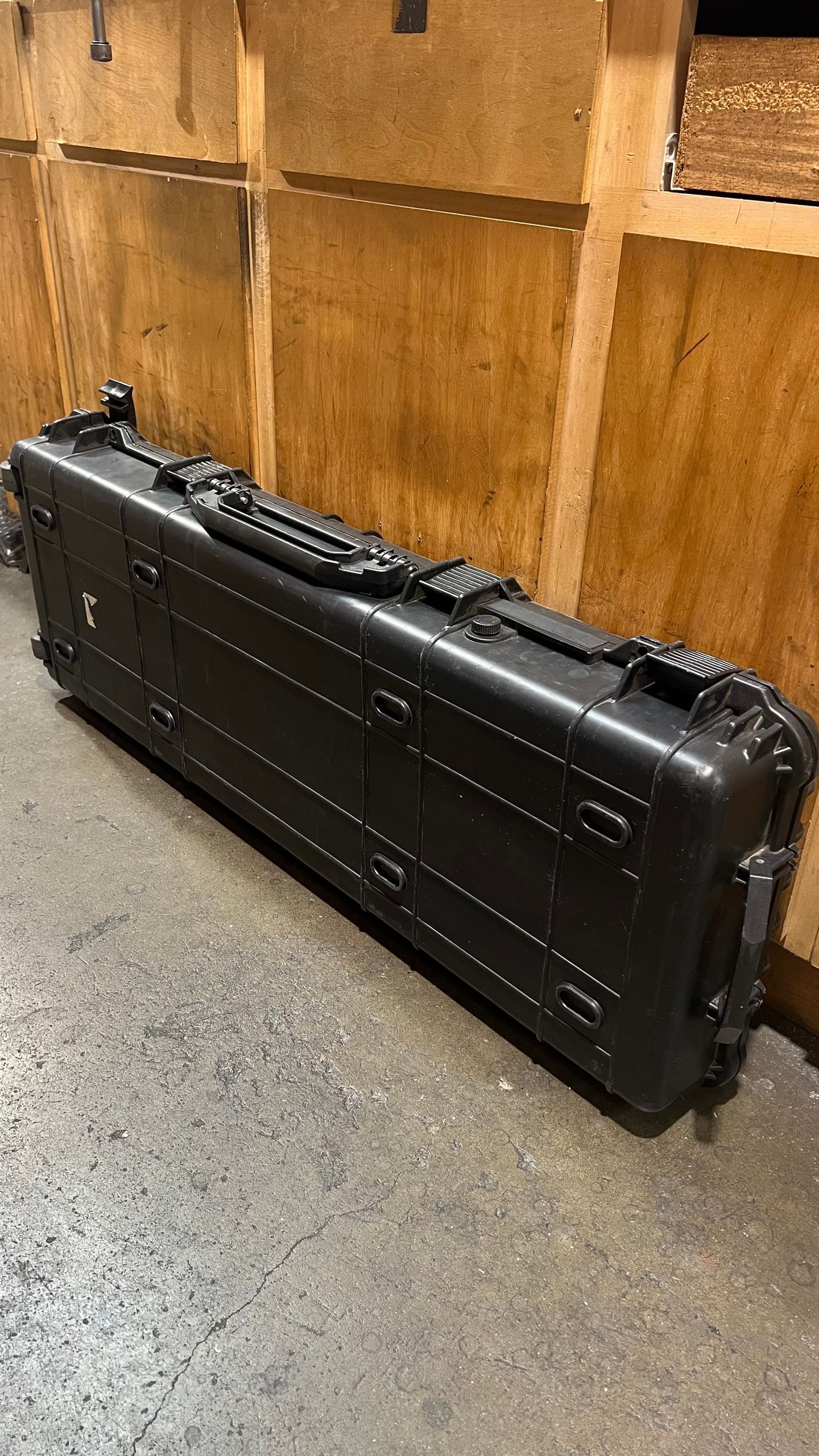 Suspension Hard Shell Plastic Shipping Rifle Gun Box Case