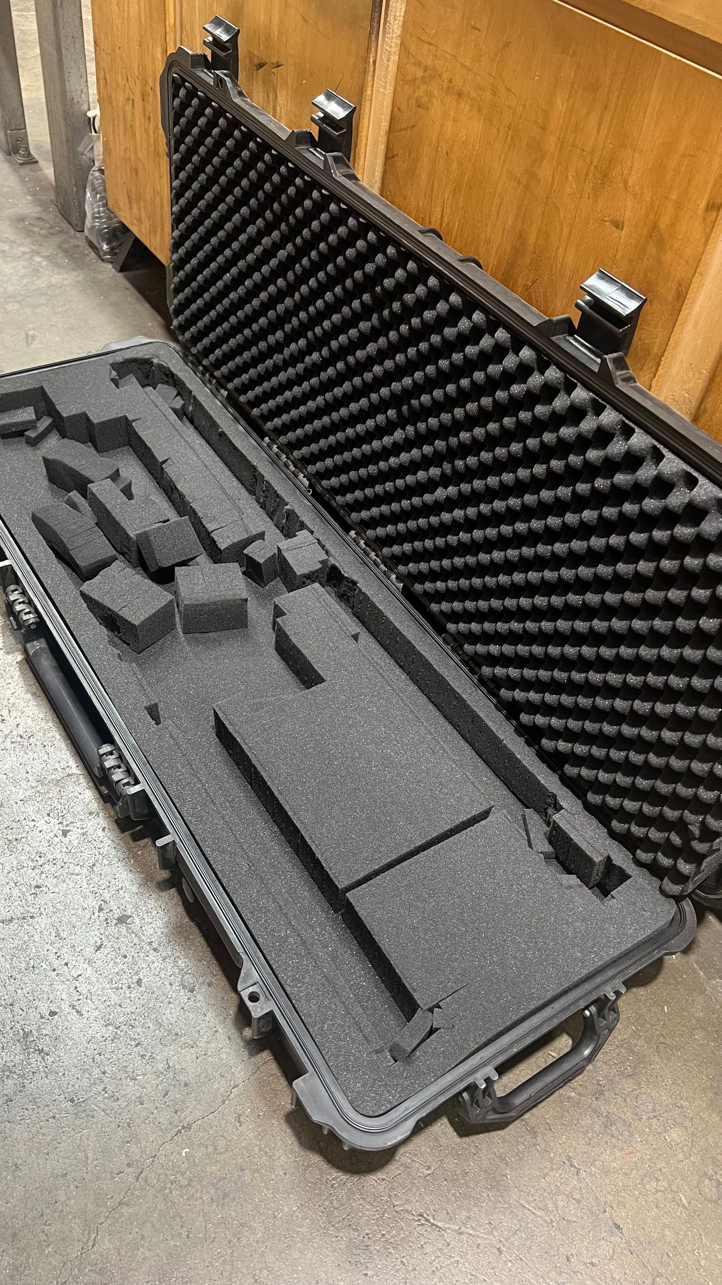 Suspension Hard Shell Plastic Shipping Rifle Gun Box Case