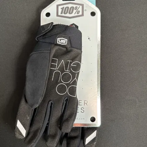 100 Percent Brisker Gloves Black Size Medium