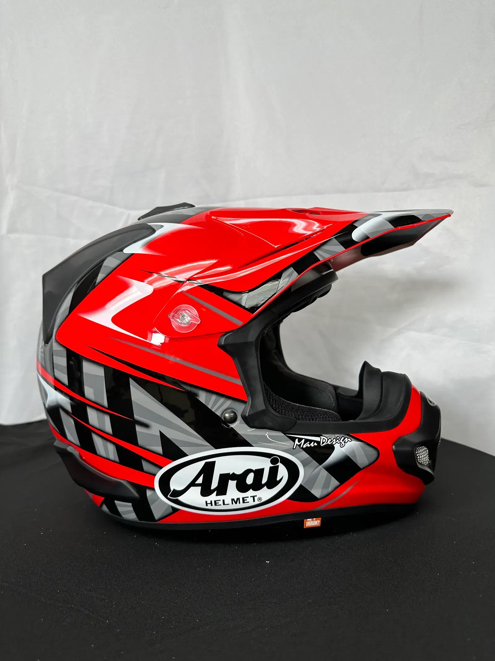 Arai  MX Locker