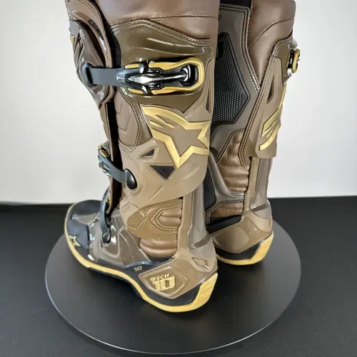 Alpinestars Limited Edition Squad '23 Tech 10 Boots