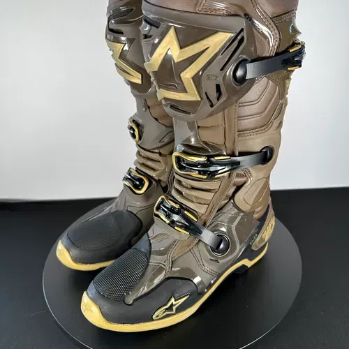 Alpinestars Limited Edition Squad '23 Tech 10 Boots