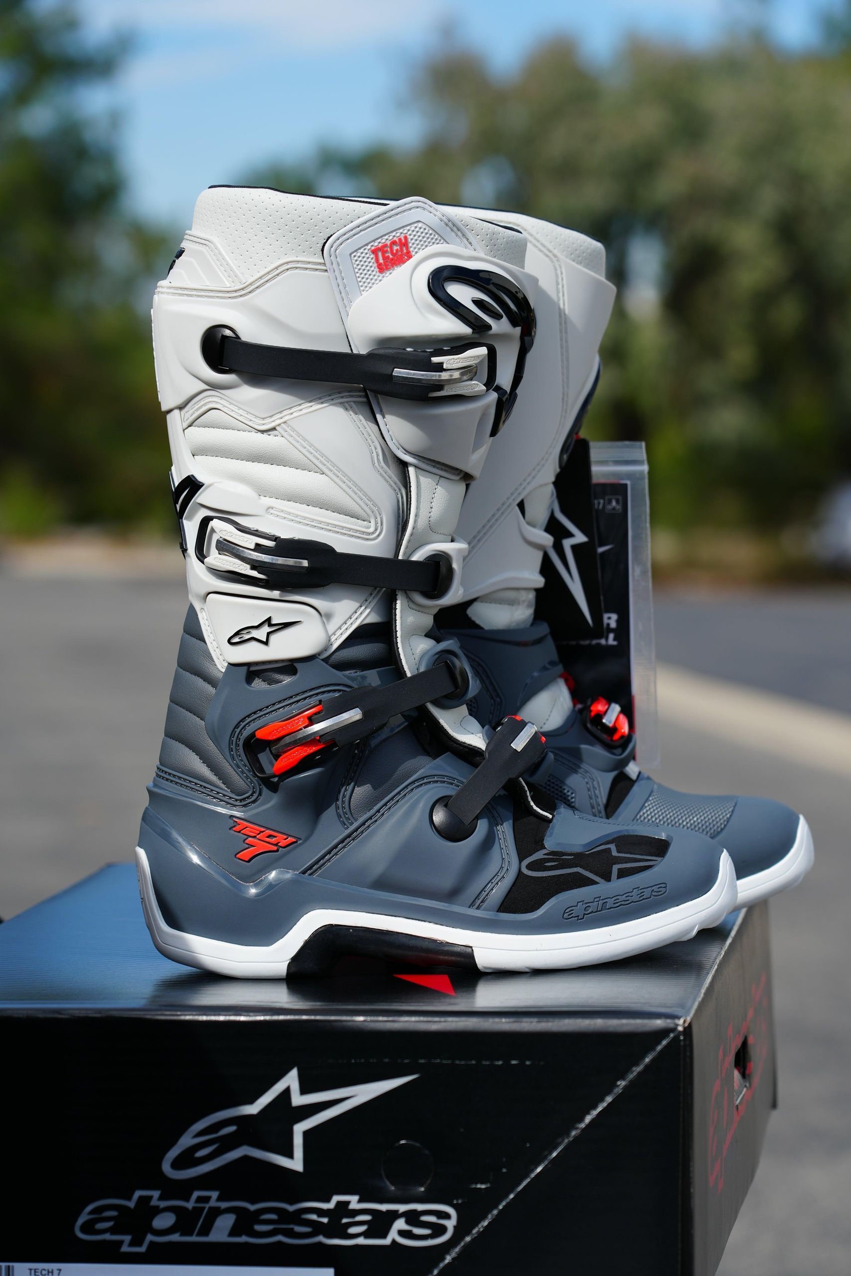 モメンタス Trainer Ace スポーツ エーストレーナー