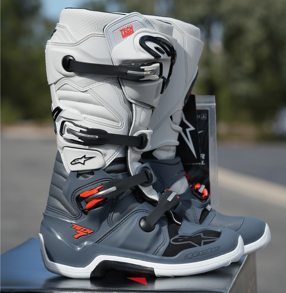 Alpinestars Tech 7 Gray/White Boots Alpinestars Tech 7 Gray/White Boots