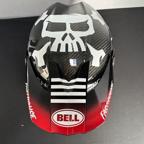 Bell Moto 10 Spherical Fasthouse Carbon Black/red Helmet Size Medium