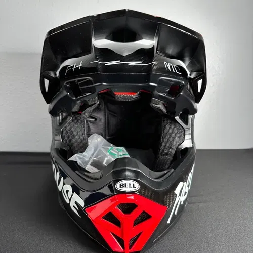 Bell Moto 10 Spherical Fasthouse Carbon Black/red Helmet Size Medium