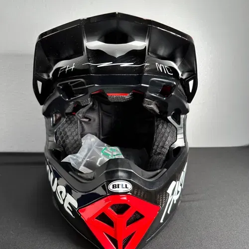 Bell Moto 10 Spherical Fasthouse Carbon Black/red Helmet Size Medium