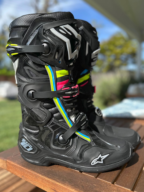 Alpinestars Tech 10 Supervented Boots - Black Hue - CLOSEOUT