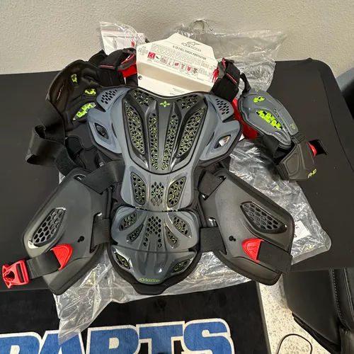 Alpinestars A-10 Full Chest Protector - Black/Red - Size M/L