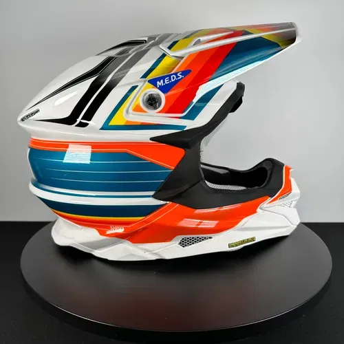 Shoei VFX-EVO Pinnacle TC-8 Size Large - OPEN BOX