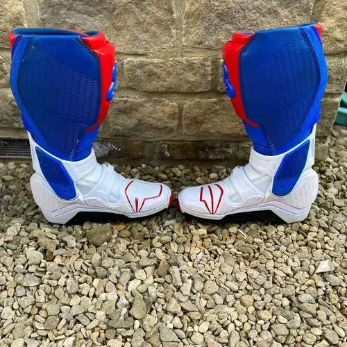 Red white and best sale blue dirt bike boots