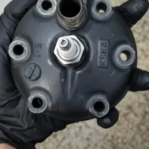 2002-2004 Honda Cr250r Cylinder Head 