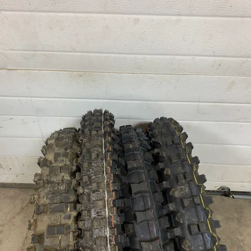 2 Front & Rear New Maxxis 17/14 Tires 