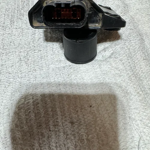 Dash board box (CDI) 250 XC 18
